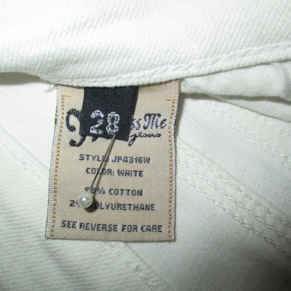 MISS ME White Flap Pkt Capri Jeans - Picture 5 of 9